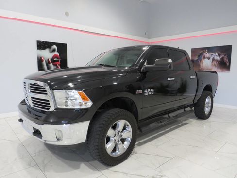 Used 2017 RAM 1500 Lone Star AWD/4WD image 8