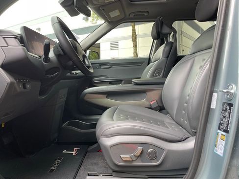 Used 2024 Kia EV9 Wind AWD/4WD image 20