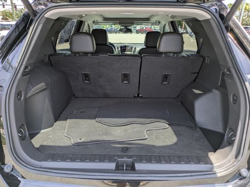 Used 2023 Chevrolet Equinox Premier FWD image 13