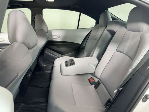 Used 2024 Toyota Corolla SE w/ SE Premium Package image 13