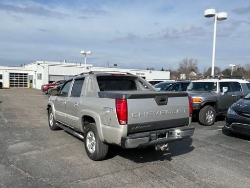 Used 2006 Chevrolet Avalanche LT AWD/4WD image 6