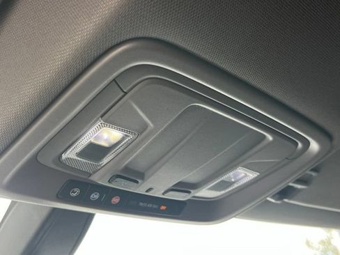 Used 2022 Chevrolet Silverado 1500 LT w/ Bed Protection Package RWD image 19