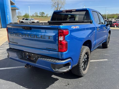 Used 2022 Chevrolet Silverado 1500 Custom w/ LPO, Dark Essentials Package image 4