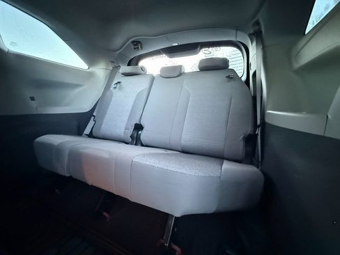 Certified 2023 Toyota Sienna LE image 15