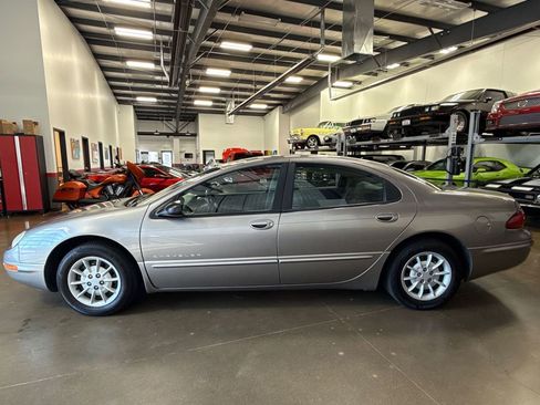 Used 1998 Chrysler Concorde LX image 35