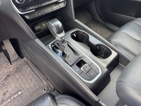 Used 2019 Hyundai Santa Fe Limited FWD image 21