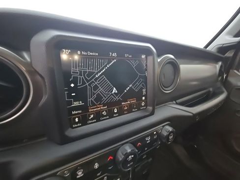 Used 2023 Jeep Wrangler Unlimited w/ Cold Weather Group image 19