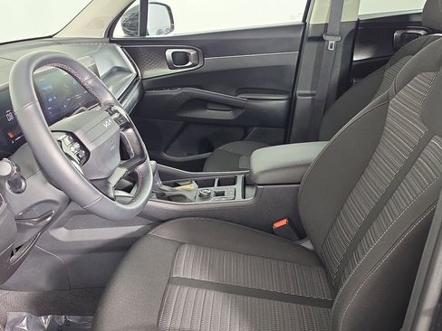 Certified 2026 Kia Sorento LX FWD image 8