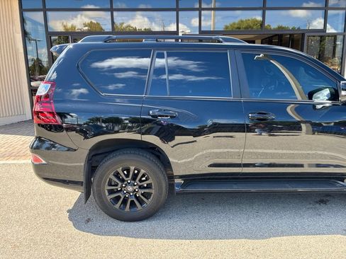 Certified 2022 Lexus GX 460 w/ Black Line Special Edition AWD/4WD image 5
