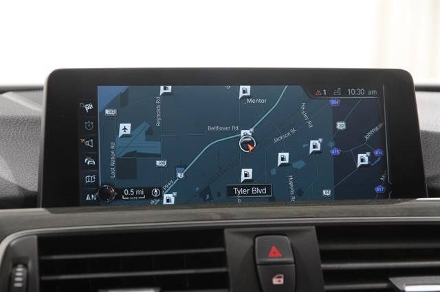 Used 2017 BMW 330i xDrive Sedan AWD/4WD image 9