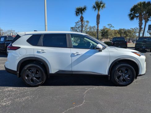 New 2026 Nissan Rogue SV image 3