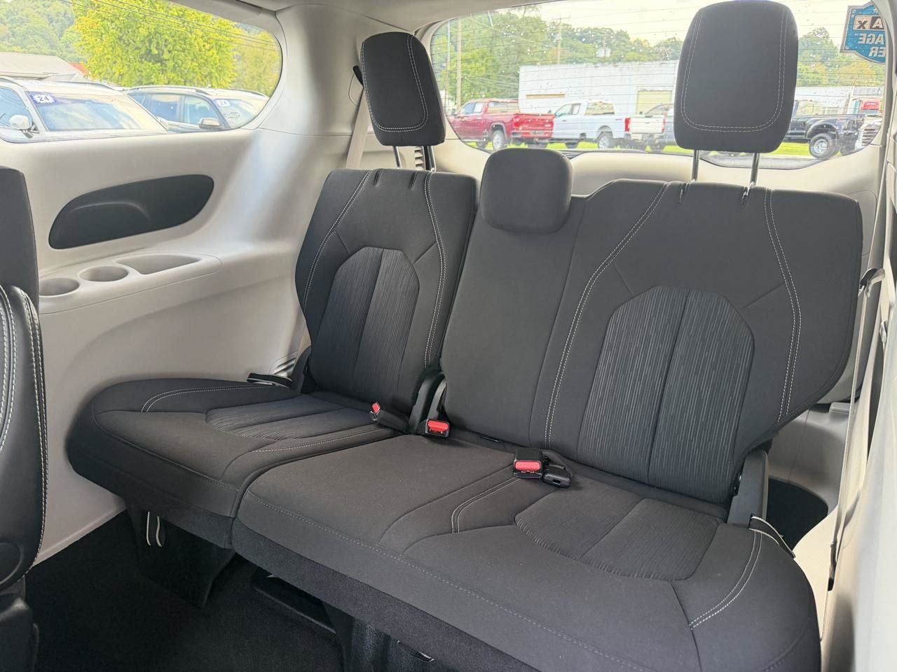 Used 2024 Chrysler Voyager LX FWD image 21