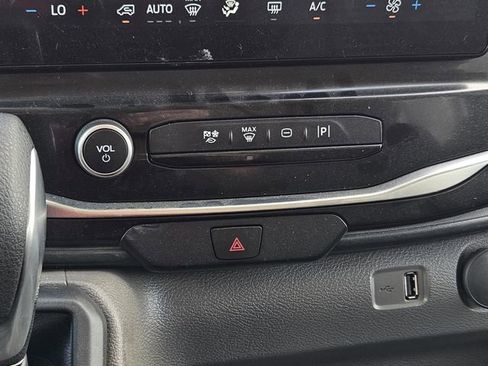 Used 2024 Ford Transit 350 XLT image 25