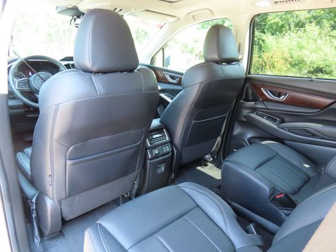 Used 2024 Subaru Ascent Touring AWD/4WD image 31