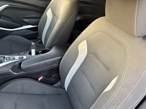 Used 2020 Chevrolet Camaro LT image 25