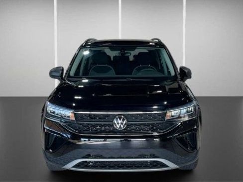 Used 2023 Volkswagen Taos S FWD image 2