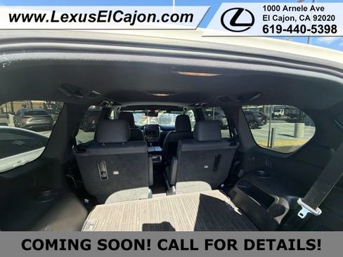 Used 2022 Lexus GX 460 Premium w/ Accessory Package AWD/4WD image 5