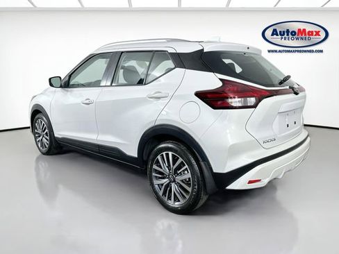 Used 2024 Nissan Kicks SV FWD image 5