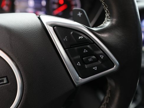 Used 2020 Chevrolet Camaro LT image 24