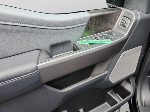 New 2026 Ford F250 Lariat image 15