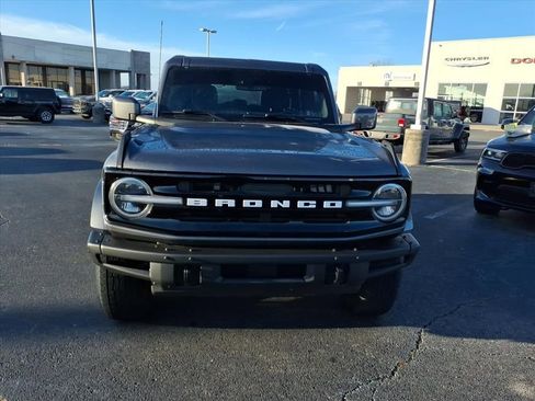 Used 2023 Ford Bronco Outer Banks image 2
