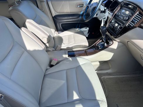 Used 2002 Toyota Highlander Limited AWD/4WD image 10