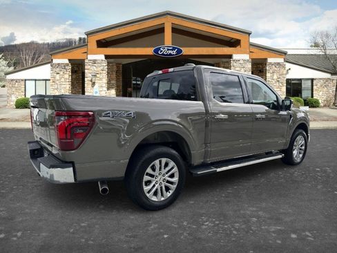 Used 2025 Ford F150 Lariat w/ Equipment Group 501A Mid AWD/4WD image 5