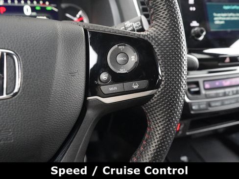 Used 2024 Honda Passport Black Edition image 23