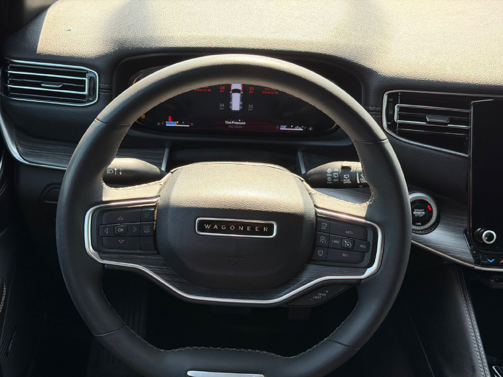 Used 2024 Jeep Wagoneer Series II AWD/4WD image 19