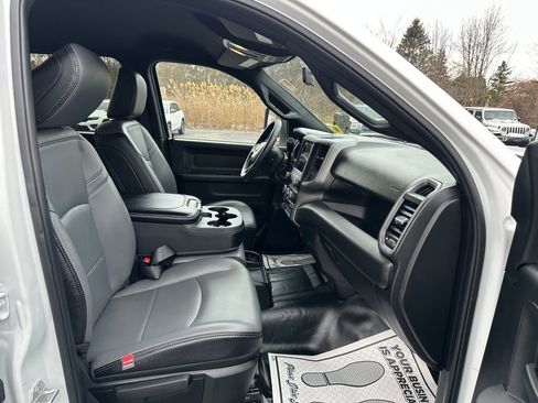 Used 2024 RAM 3500 Tradesman w/ Chrome Appearance Group image 28