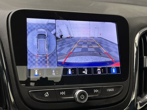 Used 2023 Chevrolet Equinox RS AWD/4WD image 5
