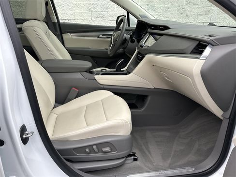 Certified 2023 Cadillac XT5 Premium Luxury w/ Technology Package image 13
