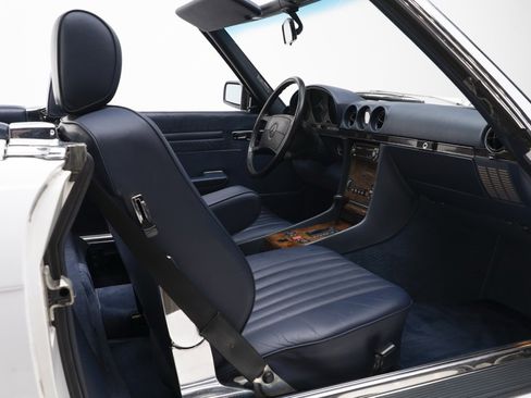 Used 1988 Mercedes-Benz 560 SL image 42