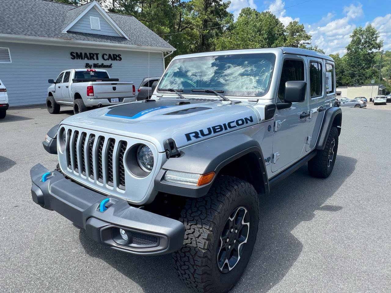 Used 2023 Jeep Wrangler Unlimited Rubicon 4xe w/ Cold Weather Group AWD/4WD image 1