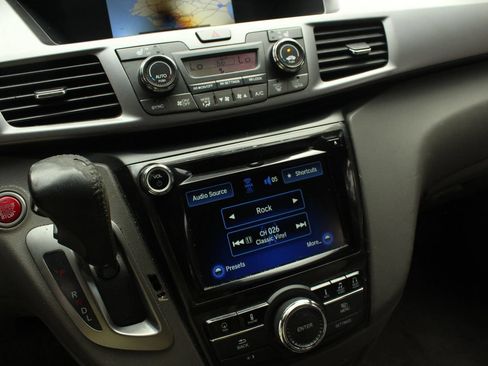 Used 2014 Honda Odyssey Touring image 33