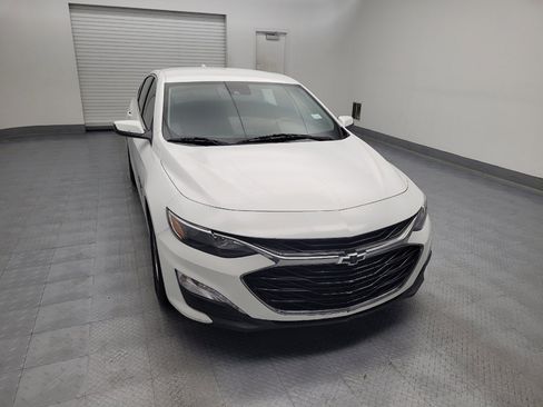 Used 2020 Chevrolet Malibu LT FWD image 14