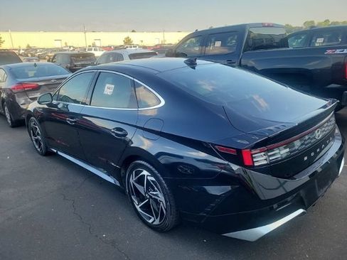 Used 2024 Hyundai Sonata SEL w/ Convenience Package FWD image 2