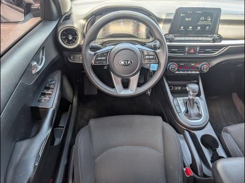 Used 2019 Kia Forte LXS FWD image 8