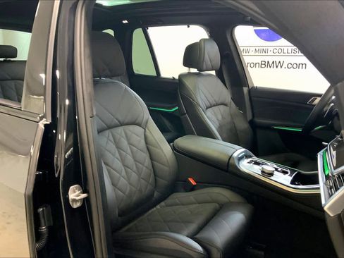 Used 2026 BMW X5 M60i image 9