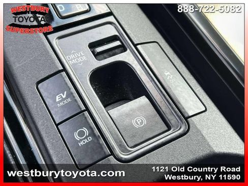 Certified 2024 Toyota Prius XLE AWD/4WD image 33