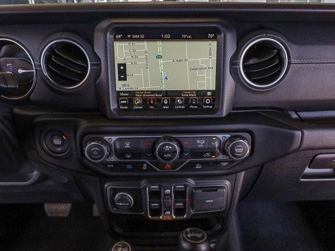 Used 2021 Jeep Wrangler Unlimited Sahara image 13