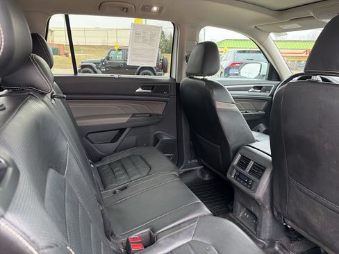 Used 2023 Volkswagen Atlas SEL Premium AWD/4WD image 11