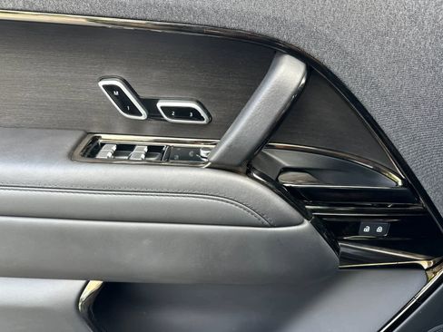 Used 2023 Land Rover Range Rover Sport SE Dynamic image 12