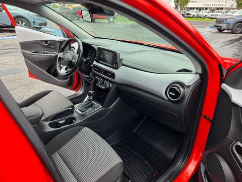 Used 2020 Hyundai Kona SEL w/ Cargo Package AWD/4WD image 21