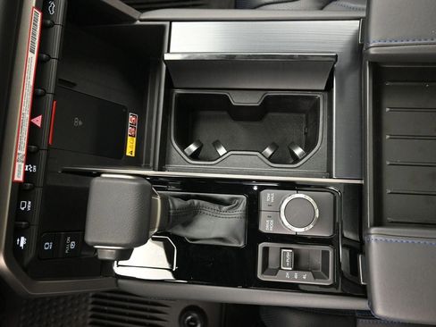 New 2026 Toyota Tundra Platinum image 32