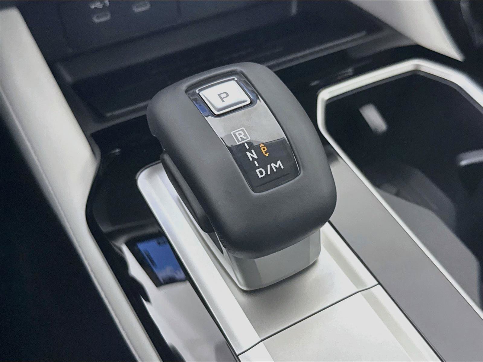 New 2026 Mitsubishi Outlander SE FWD image 12