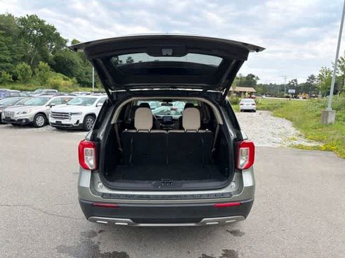 Used 2020 Ford Explorer XLT w/ Equipment Group 202A AWD/4WD image 11