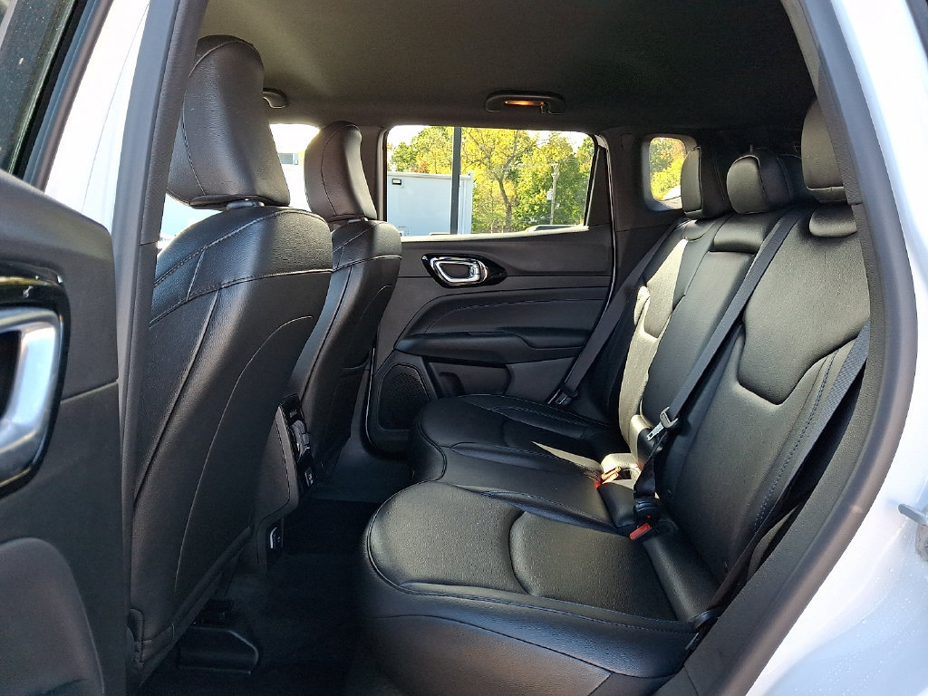 Certified 2026 Jeep Compass Limited AWD/4WD image 10