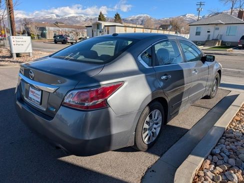 Used 2014 Nissan Altima 2.5 S w/ Display Audio Package image 4