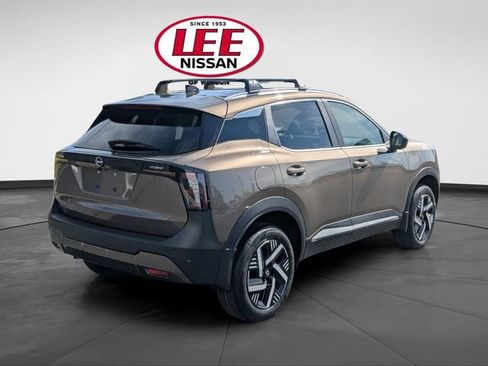 New 2026 Nissan Kicks SV w/ Cold Weather Package FWD image 3